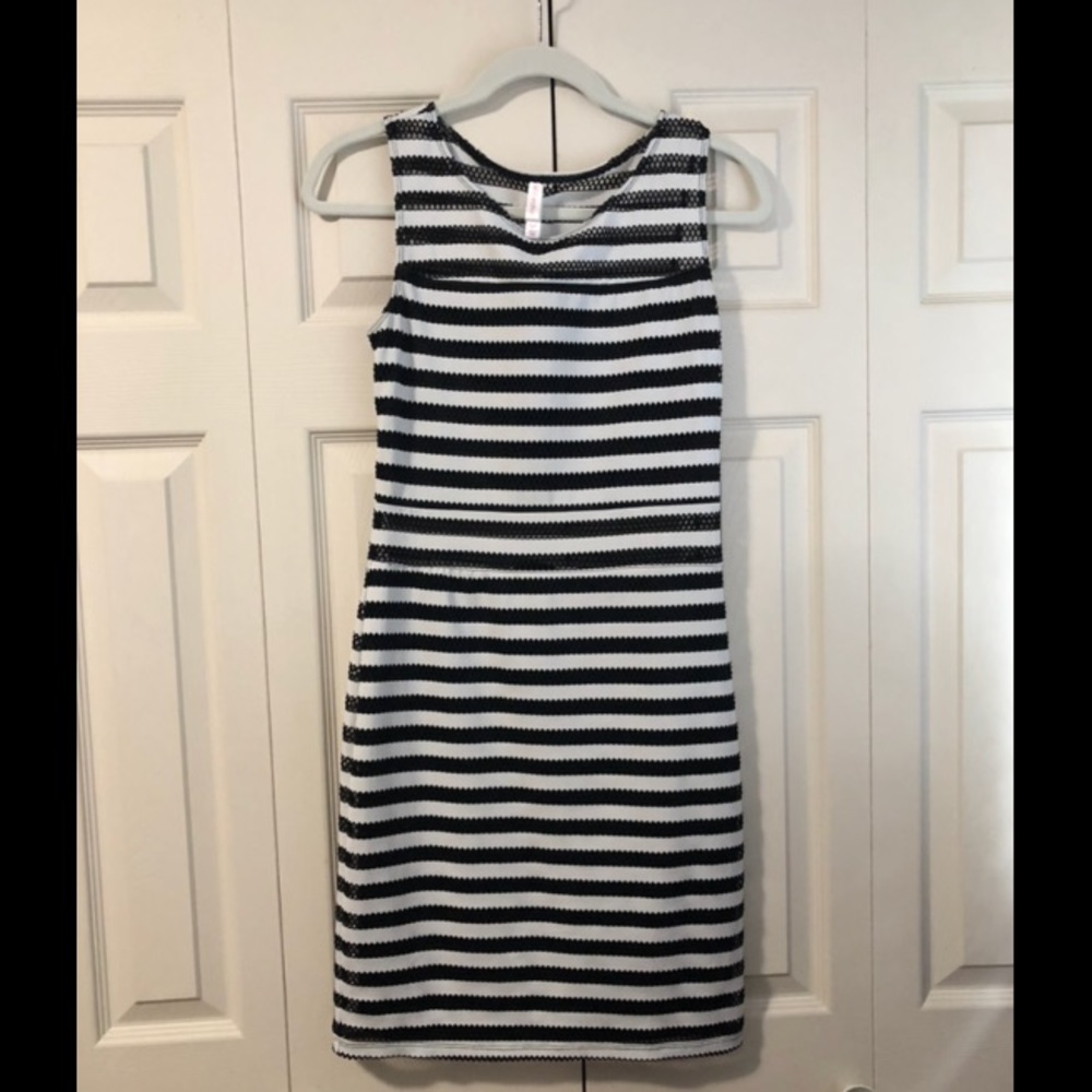 B&W striped body-con dress